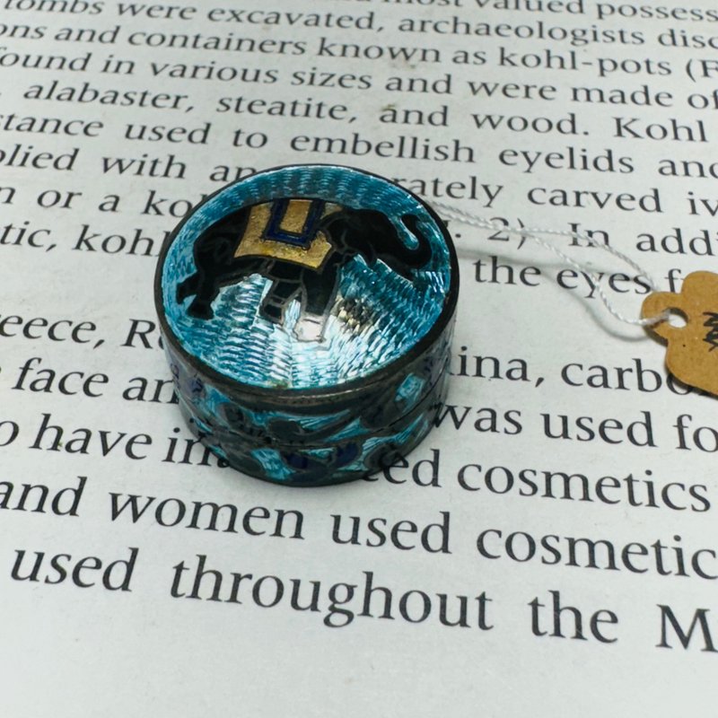 八零年代印度銀胎斬刻紋飾填燒琺瑯 小圓銀盒 - 其他 - 其他金屬 
