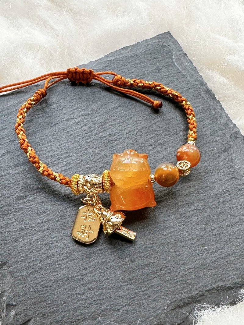 Sakura Agate Lucky Cat Bracelet - สร้อยข้อมือ - คริสตัล สีทอง