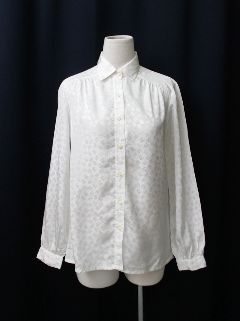 【RE0916T213】 early autumn Japanese retro red printed white ancient shirt - เสื้อเชิ้ตผู้หญิง - เส้นใยสังเคราะห์ ขาว