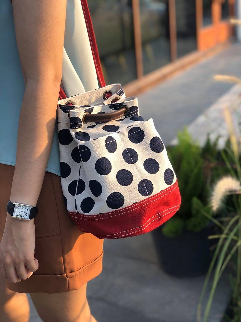 Mini Red Polka Dot Canvas Bucket Bag with strap /Leather Handles /Daily use - กระเป๋าถือ - ผ้าฝ้าย/ผ้าลินิน สีแดง
