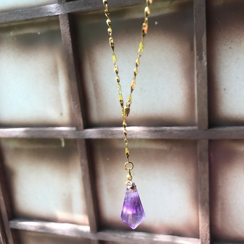 【Lost And Find】tinny size Natural Amethyst star necklace - สร้อยคอ - เครื่องเพชรพลอย สีม่วง