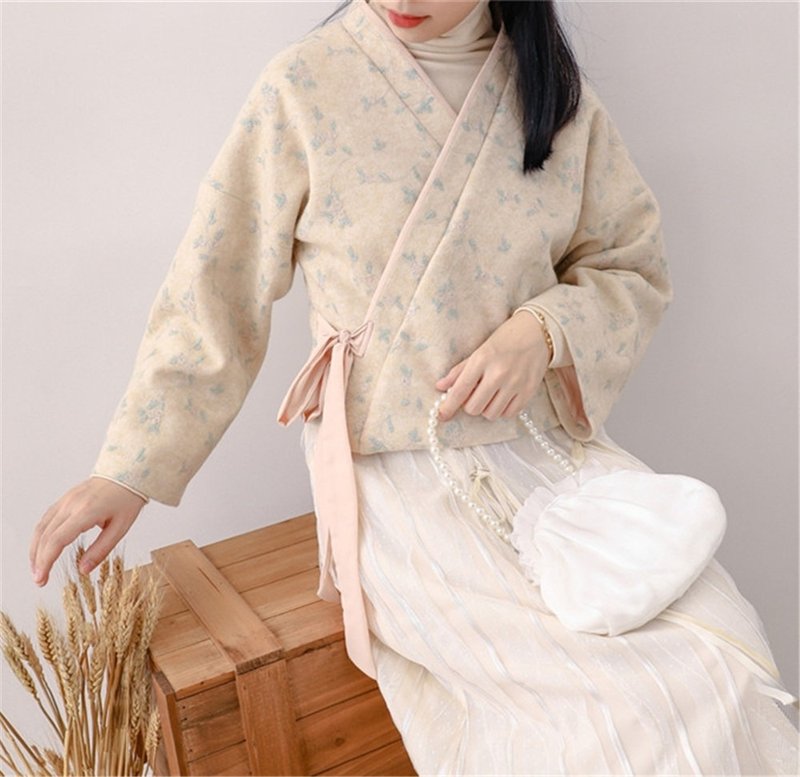 秋冬茶服斜襟刺綉寬鬆外套上衣 新中式中秋春節改良連身裙 - 女大衣/外套 - 聚酯纖維 黃色
