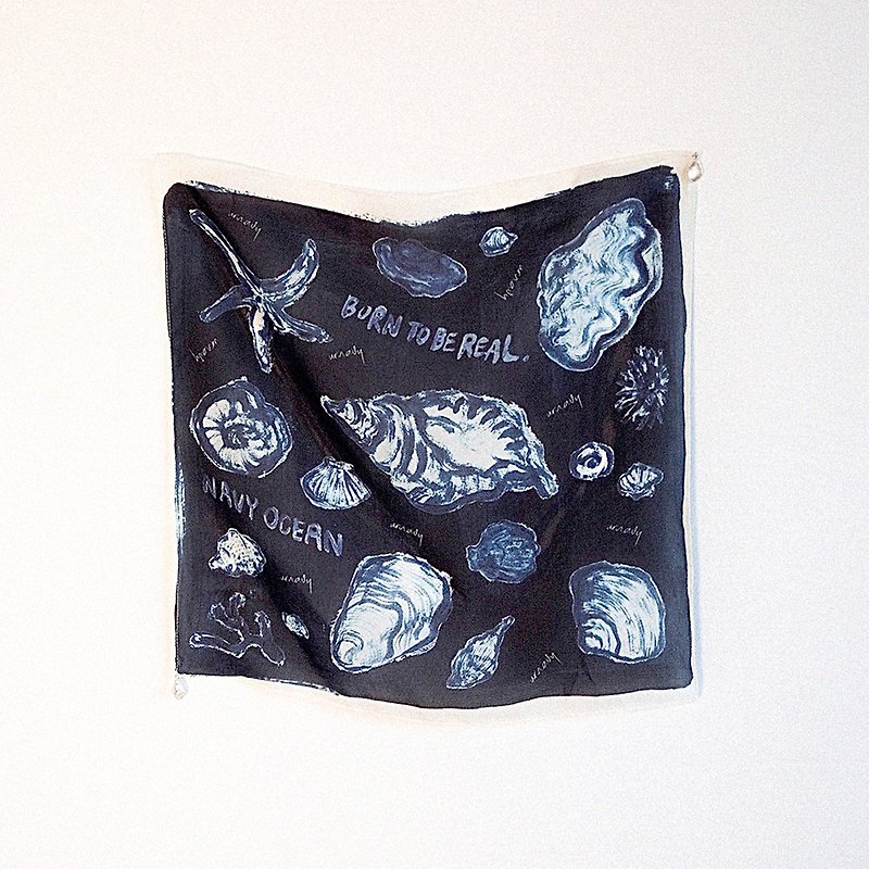 貝殼印花吊墜絲巾/ 深藍 - 絲巾 - 其他人造纖維 藍色