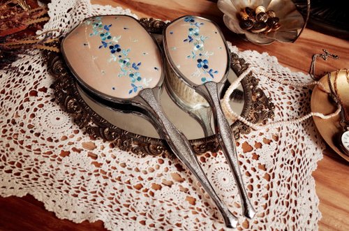 オールドブリティッシュハンド刺繍フラワーアンティークハンドミラー