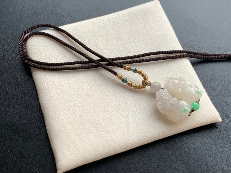 天然翡翠 冰種白翡 翠綠 招財 貔貅項鍊 免費開光 手工雕 開運 - 項鍊 - 玉石 多色