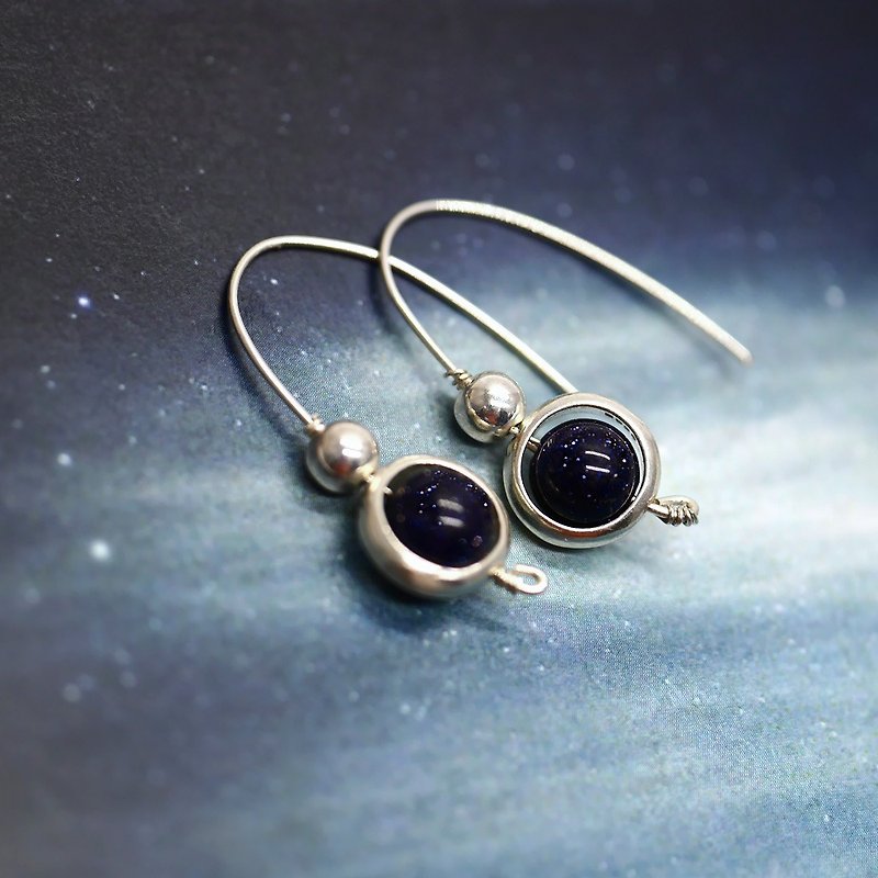 星空 - 藍砂石925純銀耳環(可改無痛耳夾) - 耳環/耳夾 - 純銀 藍色