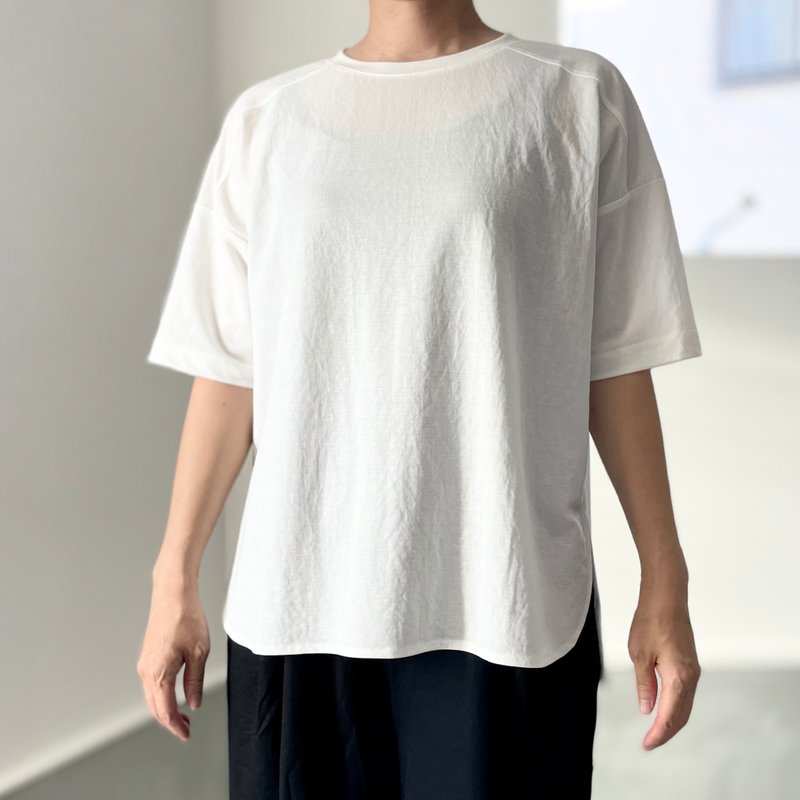 [New for 2024] Cool to the touch, side slit, oversized short sleeve pullover, available in 3 colors [White] - เสื้อยืดผู้หญิง - ไนลอน ขาว