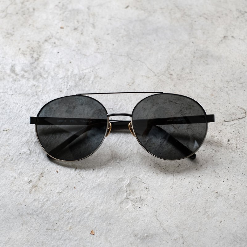 飛行墨鏡 全鈦金屬  墨鏡 夏天 太陽眼鏡 偏光鏡片 uv400 黑灰 - 眼鏡/眼鏡框 - 其他金屬 黑色