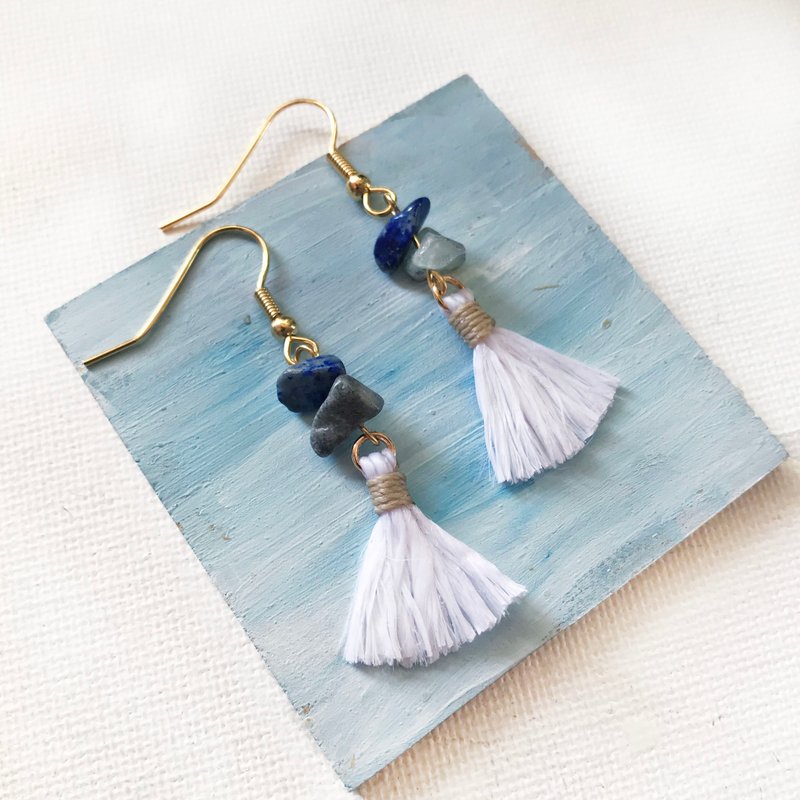 Natural stone white tassel handmade earrings - Earrings & Clip-ons - Wax Blue