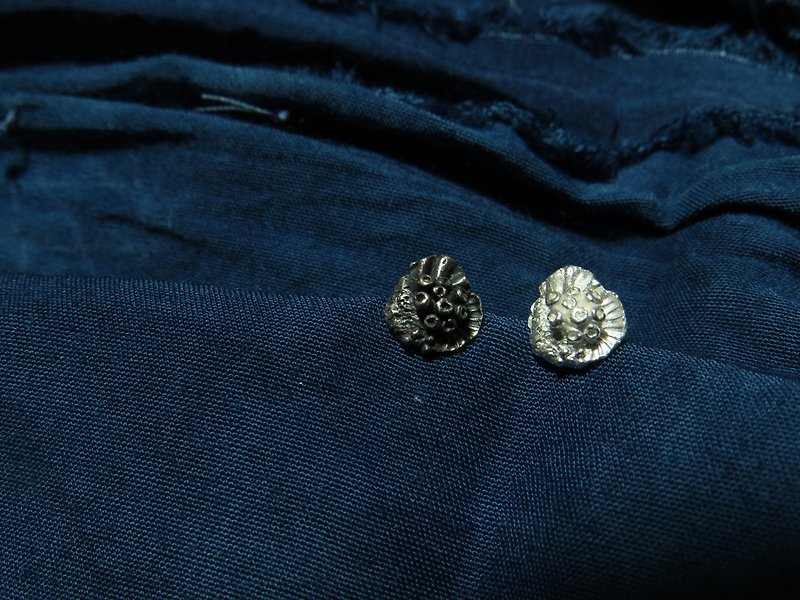 【925銀飾 LOU】海洋系列 - 洞洞珊瑚(單售) - 耳環/耳夾 - 銀 銀色