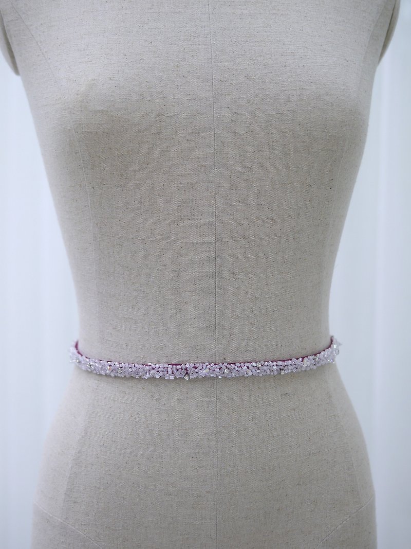Hand-sewn beadwork, waist belt, chain-link buckle. - Belts - Other Materials Multicolor