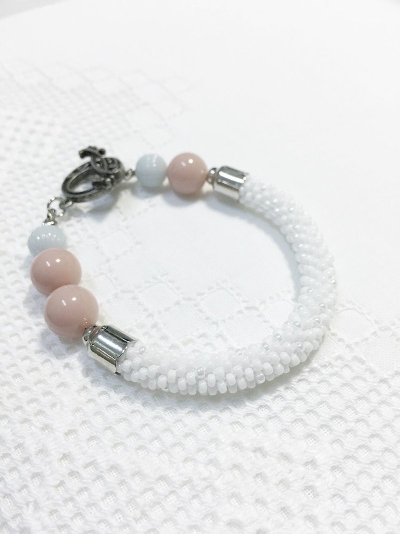 CandiiJewelry_White Spring Crochet Bracelet - 手鍊/手環 - 寶石 白色