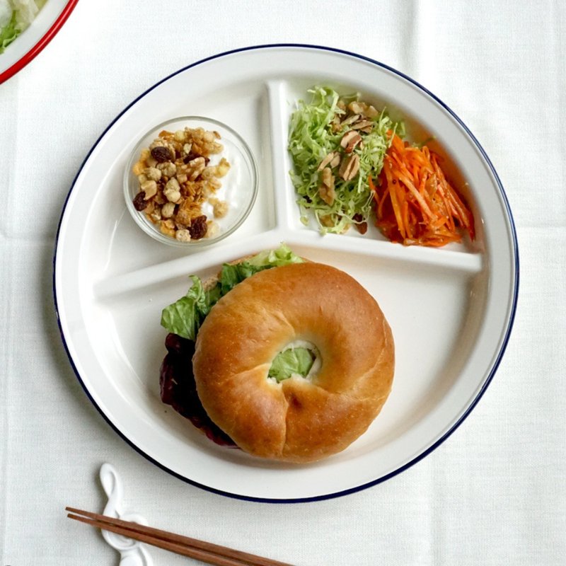 padou Milk Plate 25.9cm Micorwave & Dishwaher OK Gift Meal Kids Present Japan - 盤子/餐盤/盤架 - 塑膠 白色