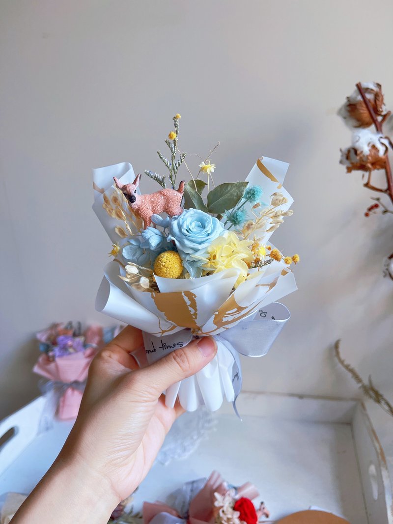 願います。鹿の滑らかな手のひら永遠の命の花束ギフトボックスギフトライトと愛情のこもった手のひらの小さな花束 - ドライフラワー・ブーケ - 寄せ植え・花 多色