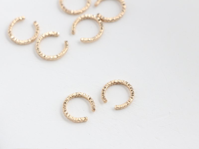 14kgf- sparkle square cut ear cuff (small size) - 耳環/耳夾/耳骨夾 - 其他金屬 金色