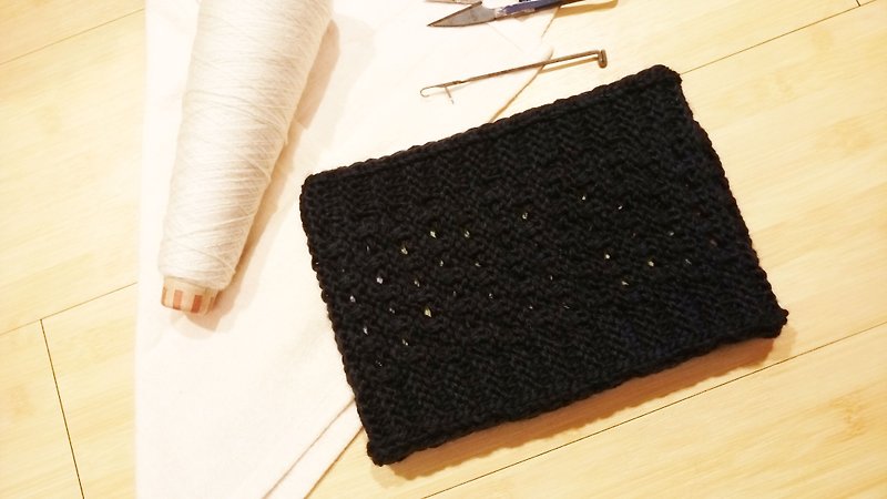Lan Handmade knitted headband (plain black dark blue) - เครื่องประดับผม - วัสดุอื่นๆ สีดำ