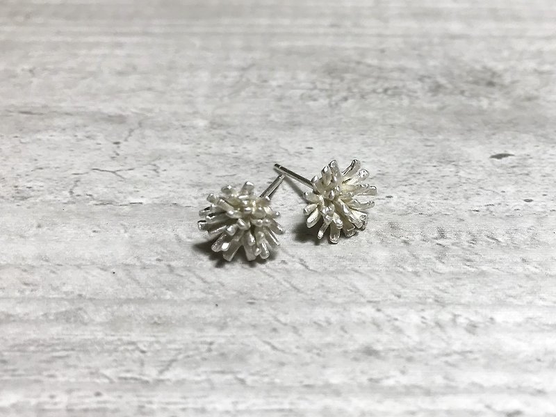Origami florets. Origami carnation earrings. 925 sterling silver. sterling silver