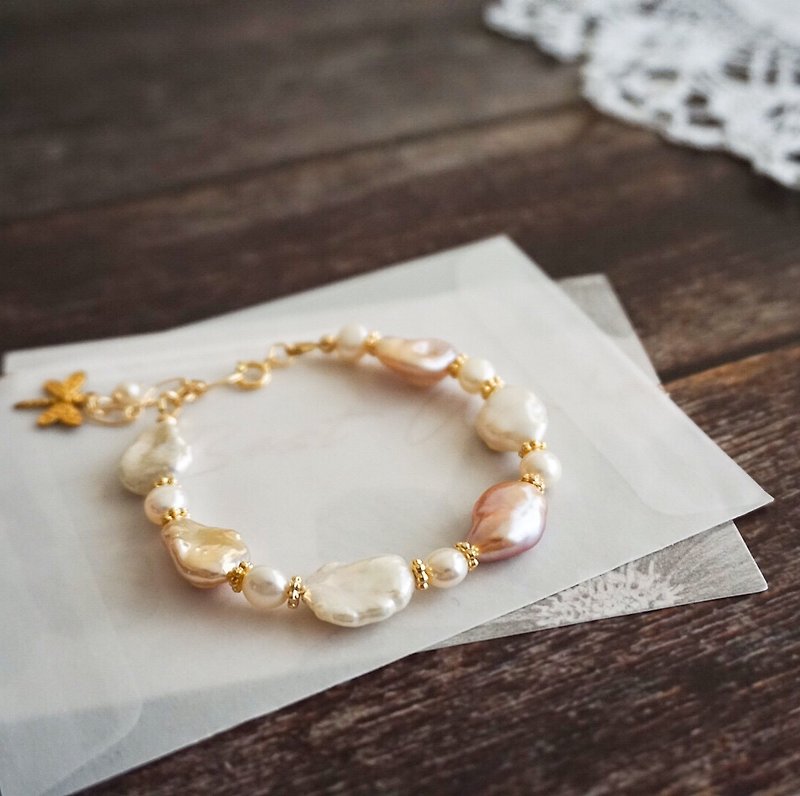 Downton Abbey Baroque Pearls Vintage Style Handmade Bracelet - สร้อยข้อมือ - ไข่มุก 