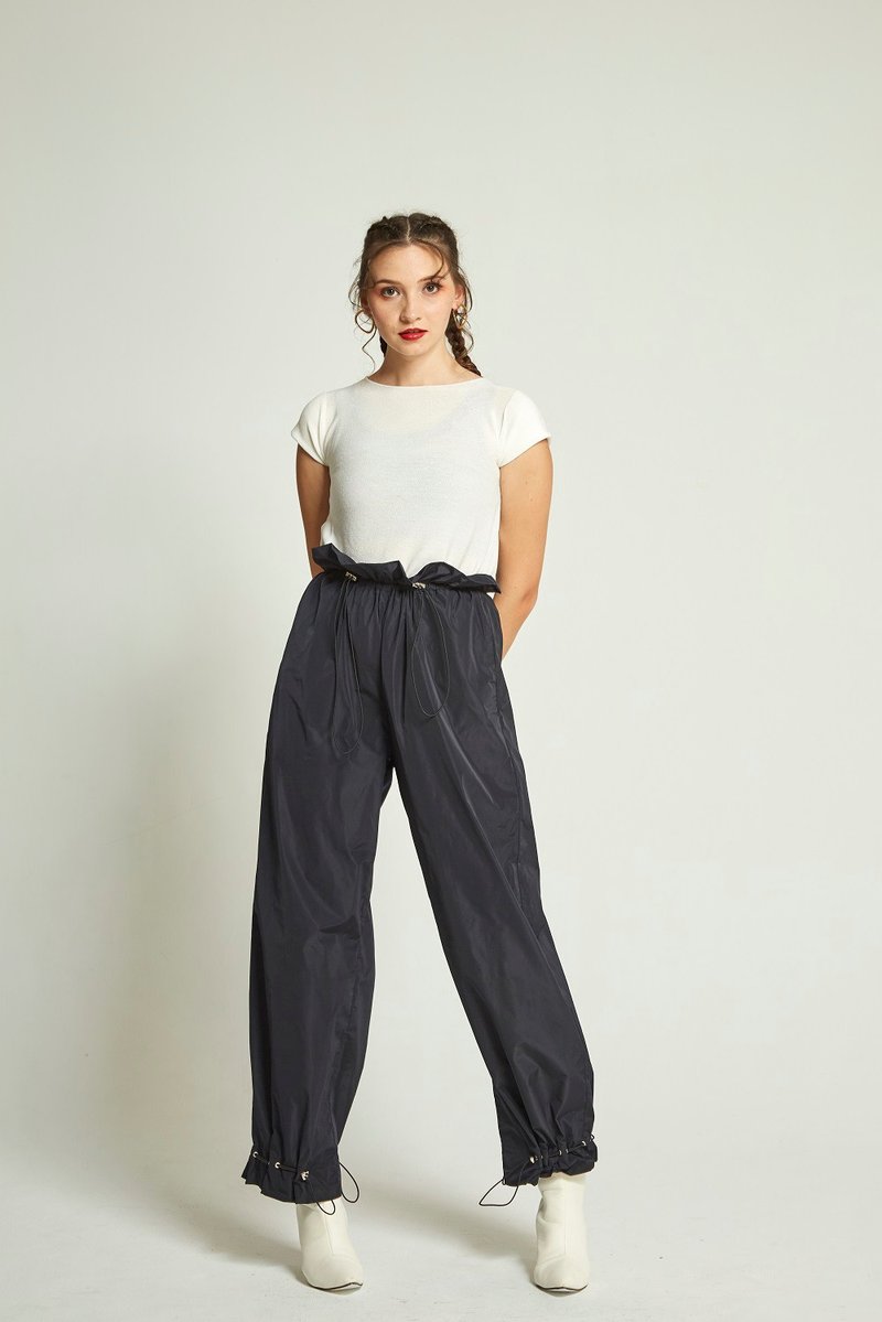 Waterproof wrinkled bud pants_black (19W1PT01) - Women's Pants - Polyester 