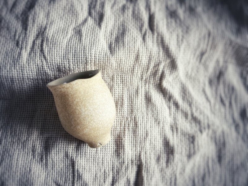 野獸胖肚小茶杯・聞香杯 / 浪口銘黃 - 茶壺/茶杯/茶具 - 陶 黃色