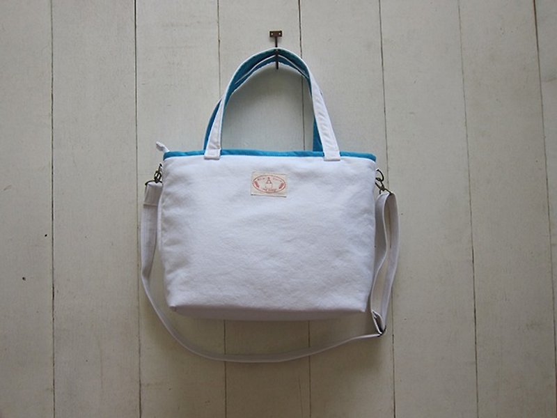 Macaron Series-Canvas Medium Tote Bag (Zipper Opening + Detachable Adjustable Strap) White + Turkish Blue - กระเป๋าแมสเซนเจอร์ - ผ้าฝ้าย/ผ้าลินิน ขาว