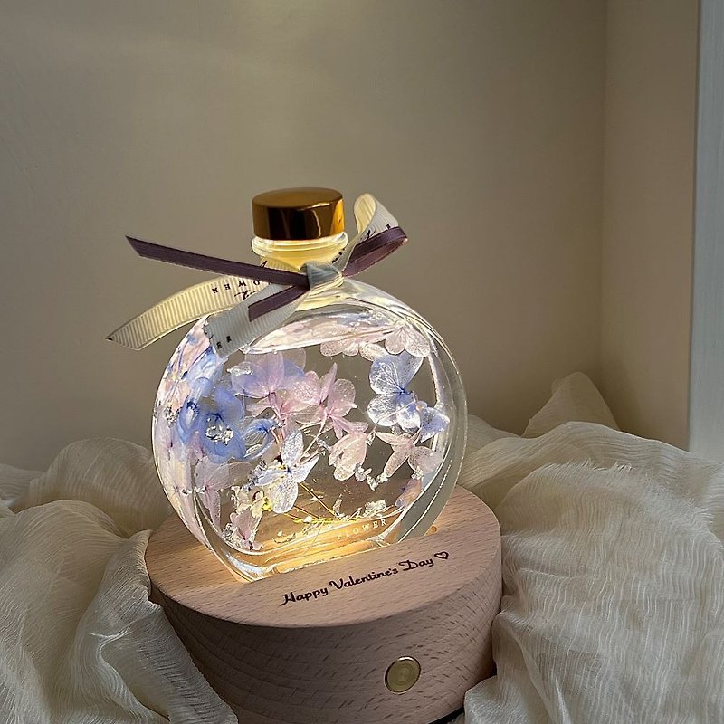 Christmas gift hydrangea floating flower night light immortal flower dried flower essential oil diffuser graduation gift - Items for Display - Plants & Flowers Multicolor
