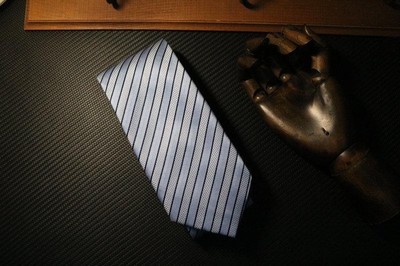 藍色斜紋百分百真絲領帶紳士商務necktie - 領帶/領帶夾 - 絲．絹 藍色