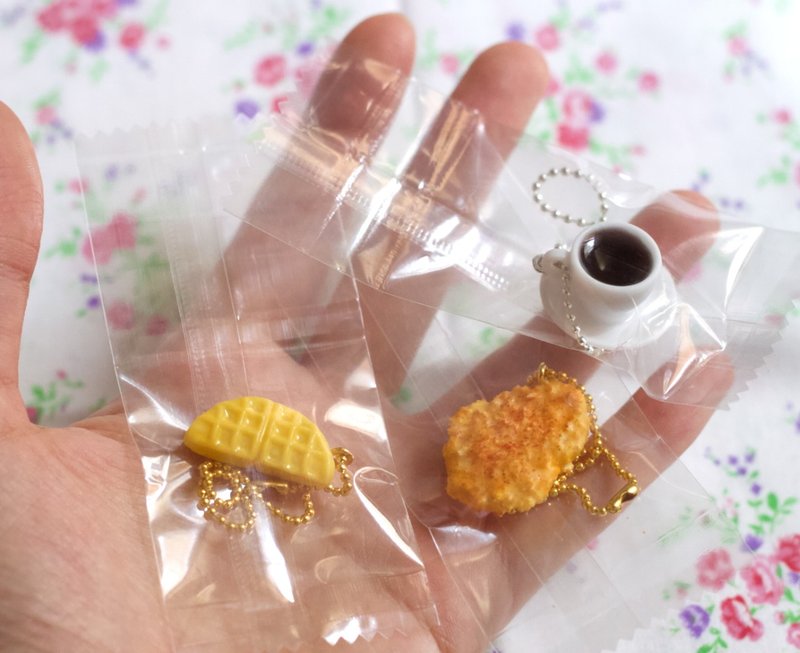 1:6 Candid toy Miniature Simulation Food Fried Chicken Steak Key Ring Capsule Bag Ornament Customized - Keychains - Clay Orange