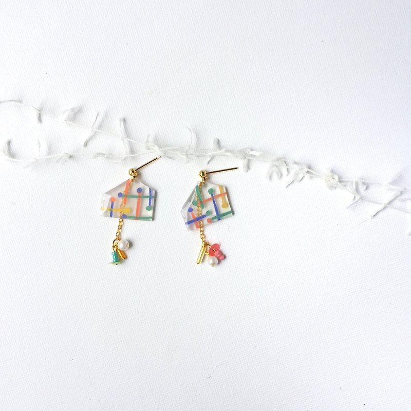 Match Little Labyrinth Clip/Pin Earrings - Earrings & Clip-ons - Resin Multicolor