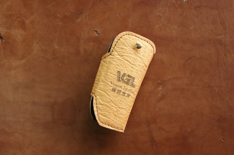 ビーガンパイナップルリーフ無地レザーキーホルダー - キーホルダー・キーケース - 寄せ植え・花 多色