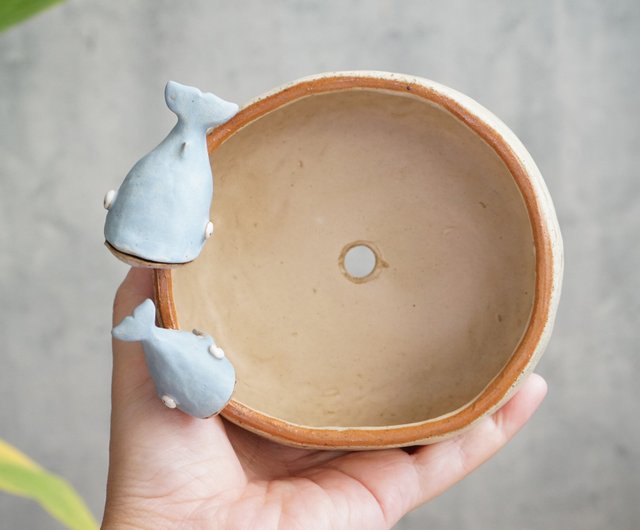 クジラデザインのテラコッタ鉢 クジラの鉢、手作り陶器、サボテン、盆栽、テラコッタ