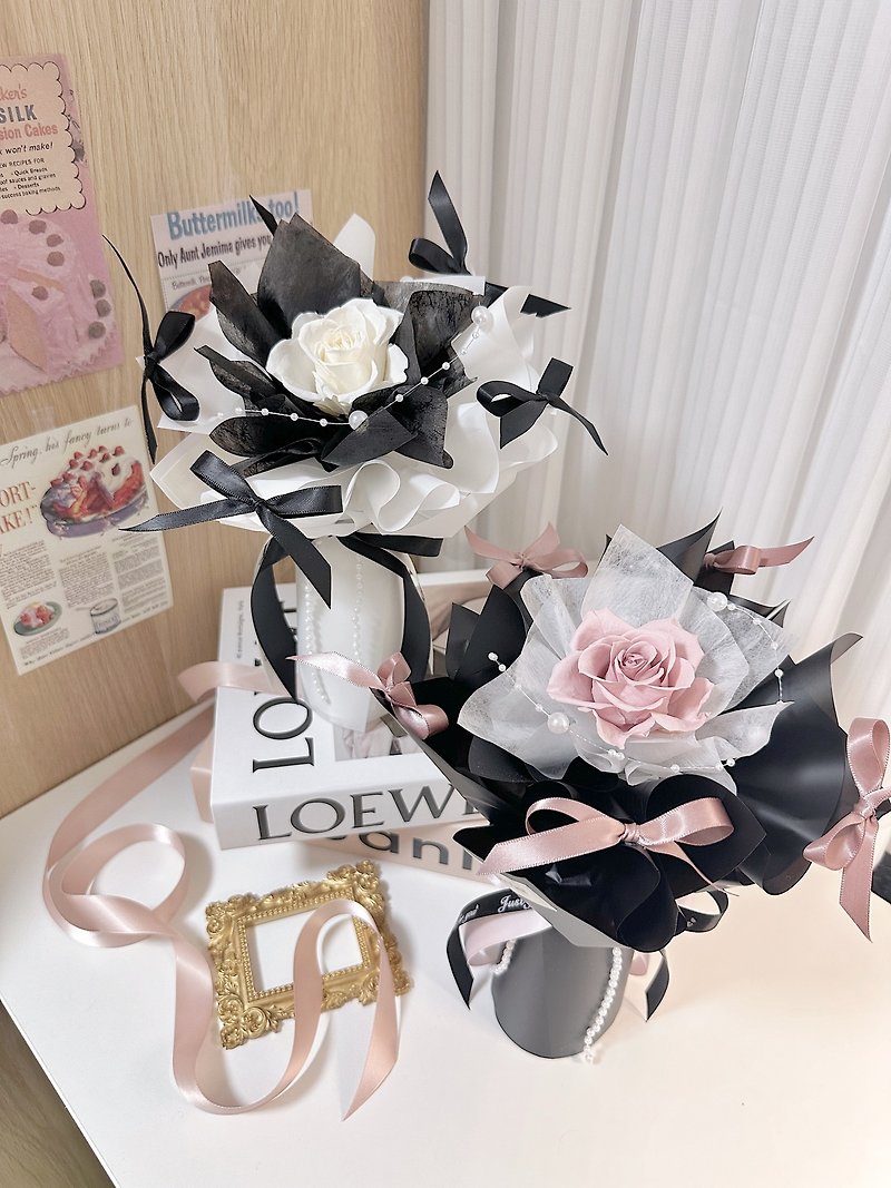 ロマンチックなバレエスタイルの永遠のバラの花束 - ドライフラワー・ブーケ - 寄せ植え・花 多色