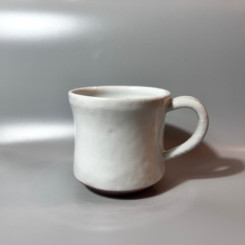 Pure white glaze 600cc extra large mug/beer mug/handmade by Xiao Pingfan - ถ้วย - ดินเผา 