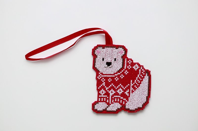 Christmas tree toy polar bear ; cute bear in sweater ; embroidered pendant decor - 其他家用電器 - 繡線 紅色