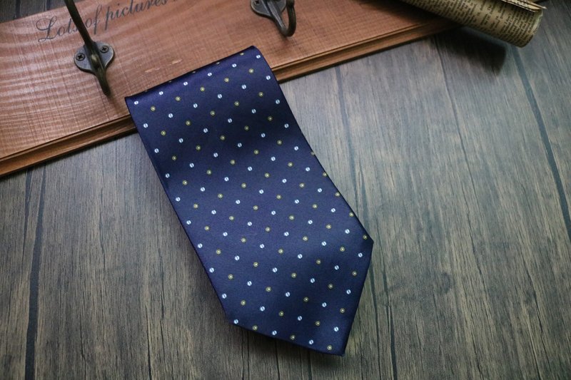 深藍色小圓點領帶/真絲型男商務休閒necktie - 領帶/領帶夾 - 絲．絹 藍色