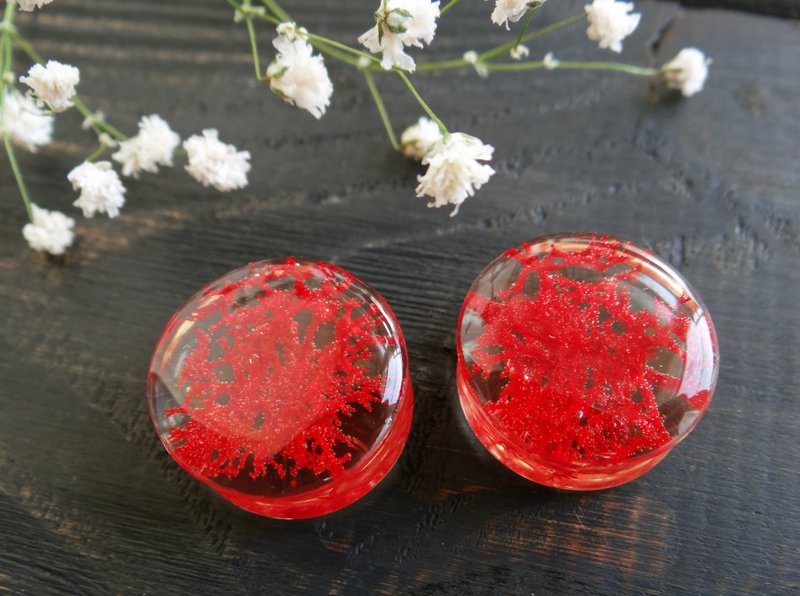 Real Red Moss plugs earrings 0g 2g 38mm Lichen Halloween jewelry Resin - 耳環/耳夾/耳骨夾 - 植物．花 紅色