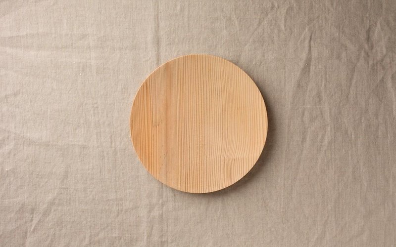 No.10 fir of wooden plate 18cm - จานเล็ก - ไม้ สีกากี