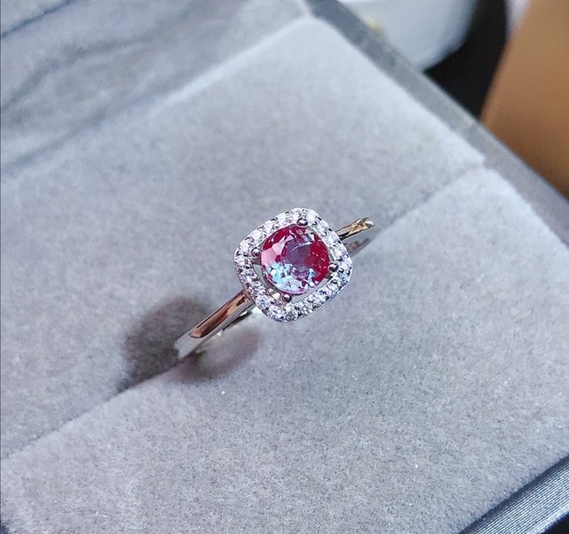 Round Alexandrite Ring, Alexandrite Silver Ring, Delicate Alexandrite Ring - 戒指 - 其他金屬 銀色