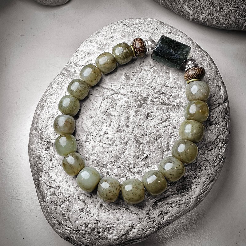 Green Hair Crystal/Water Grass Qin Hetian Jade Agarwood Bronze Silver Bracelet - สร้อยข้อมือ - เครื่องประดับพลอย 