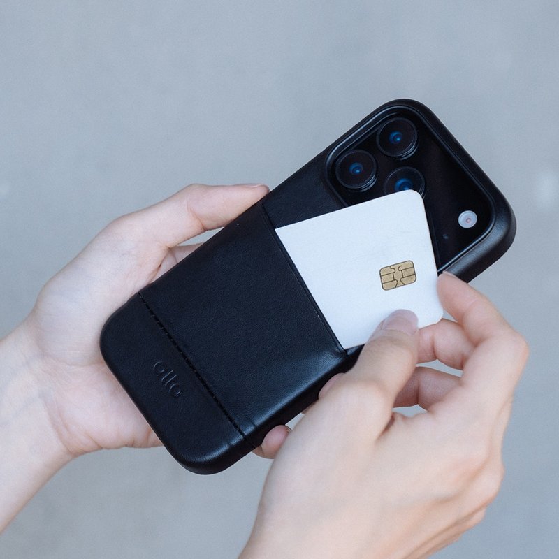 插卡式皮革手機殼 iPhone 17 系列 - 渡鴉黑 - 手機殼/手機套 - 真皮 咖啡色