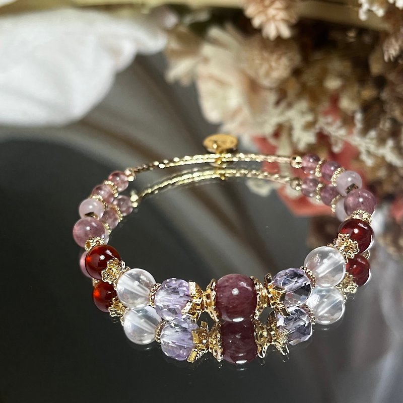 Good temperament, popular cherry, strawberry crystal, Stone, amethyst and rose quartz natural crystal bracelet - สร้อยข้อมือ - คริสตัล 
