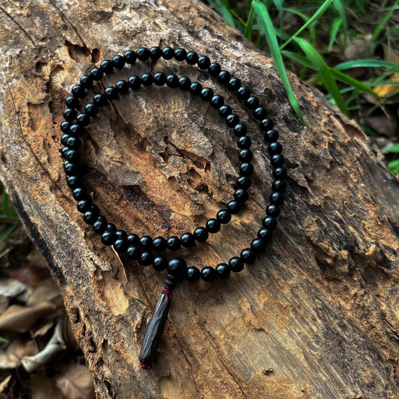 Natural scented black sandalwood and agarwood design three-circle hand beads - Bracelets - Wood 