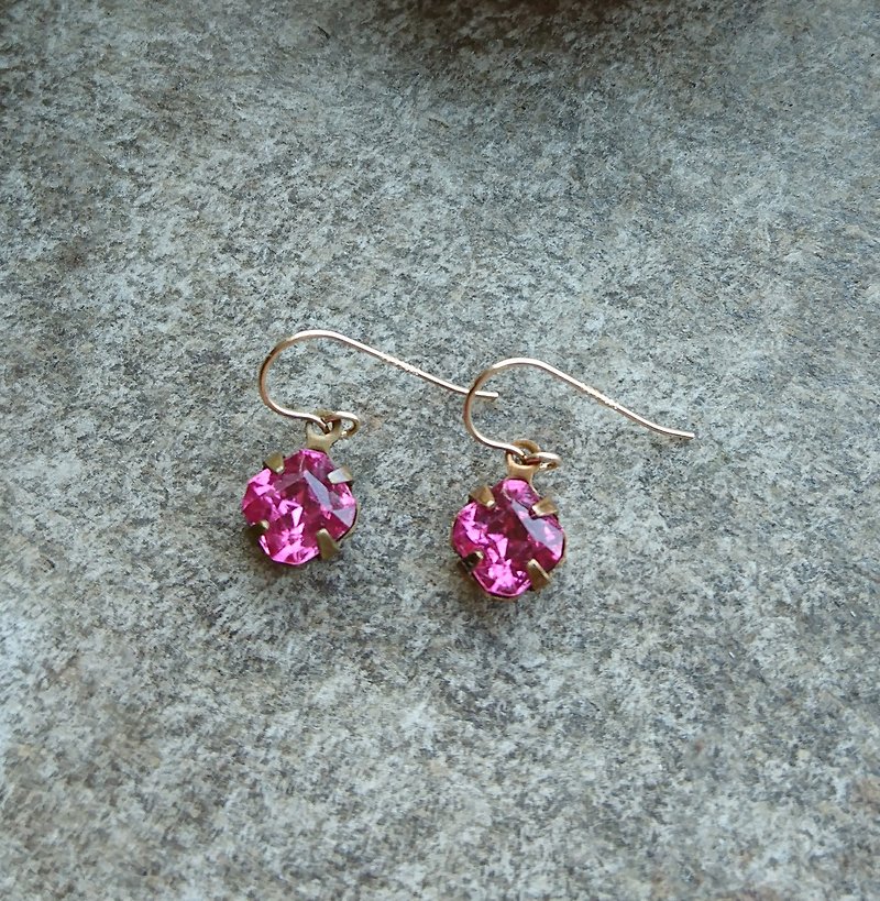 Vintage Pink Glass Earrings - ต่างหู - โลหะ สึชมพู