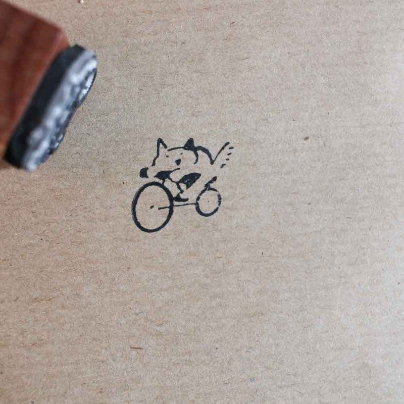 (Jayeon Store Wood Stamp Series) Cat riding a bike happily - 印章/印台 - 木頭 