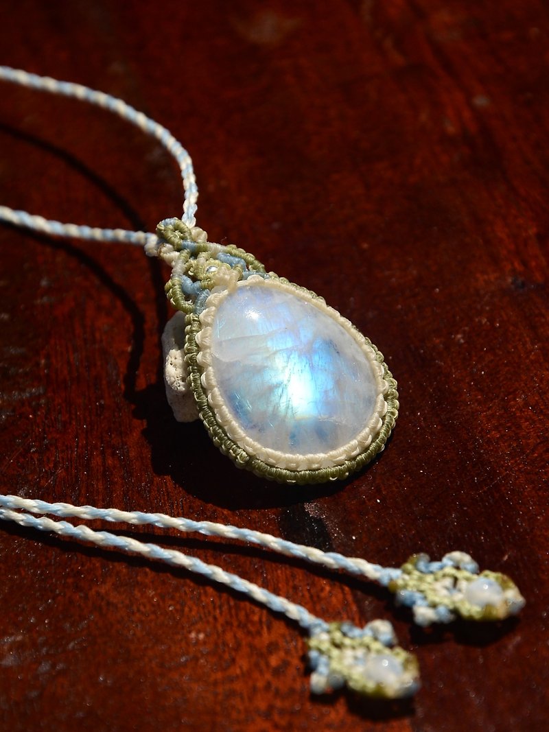 織途天然水晶月光石花邊編織項鍊 - 項鍊 - 寶石 白色
