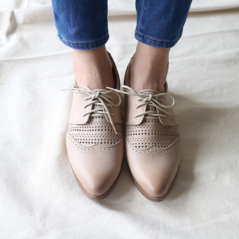 【March Spring】Oxford Shoes - Beige - รองเท้าลำลองผู้หญิง - หนังแท้ สีกากี