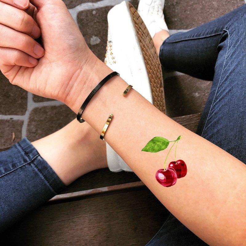 Double Cherry Temporary Fake Tattoo Sticker (Set of 2) - OhMyTat - สติ๊กเกอร์แทททู - กระดาษ สีแดง