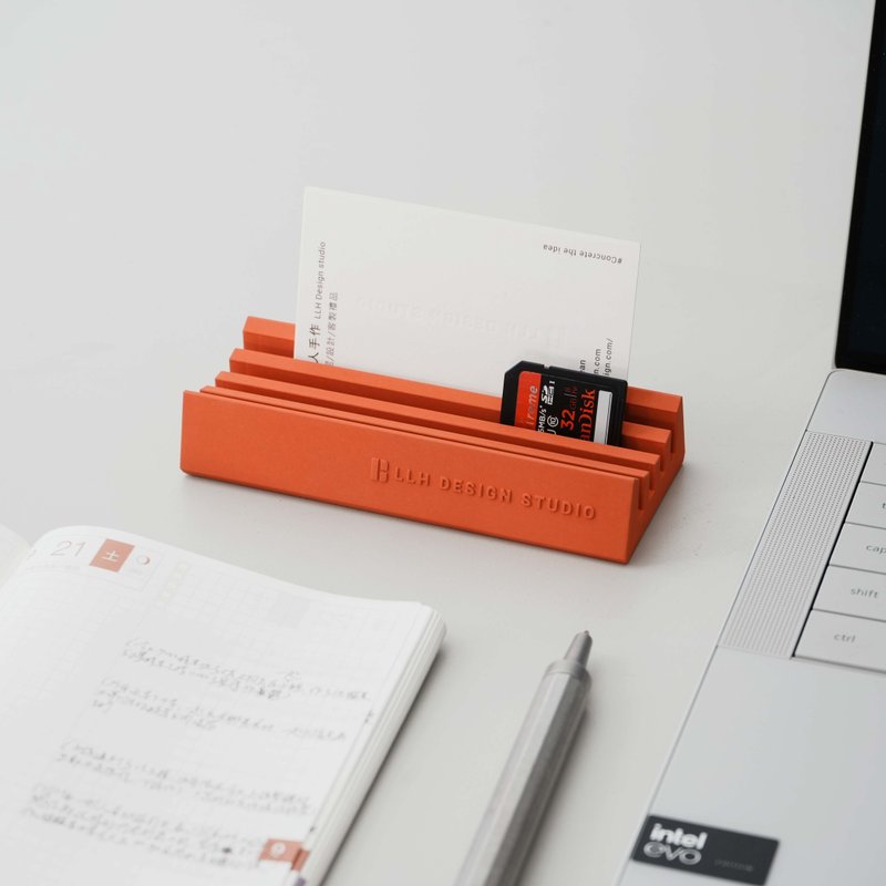 Linear 水泥名片架/水泥商品客製化/企業禮品/開幕禮品/辦公小物 - 名片架/名片座 - 水泥 灰色