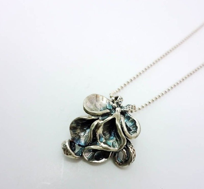 Dream Garden Series - Unknown Flower Silver Necklace - สร้อยคอ - โลหะ สีเทา