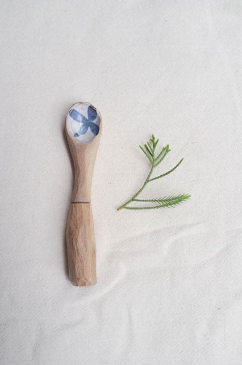 Ceramic Spoon - 花瓶/花器 - 陶 白色